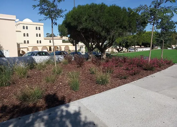 Mar, Colina Sol - T2 Com Acesso A *